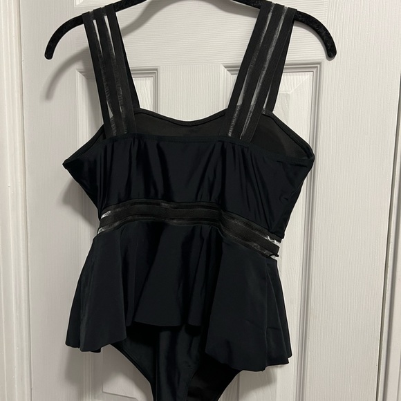 Beautiful black one piece bathing suit size large - Picture 2 of 2